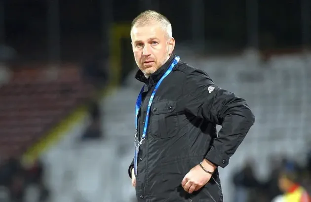 Edward ar vrea să antreneze Steaua, nu FCSB!