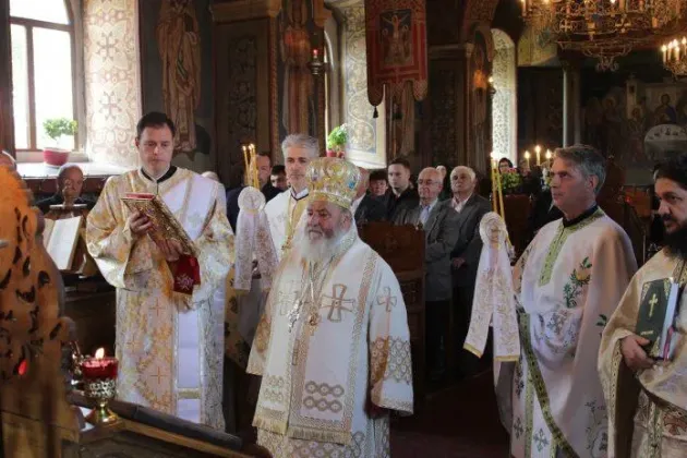 Liturghie arhierească la Berivoii Mari