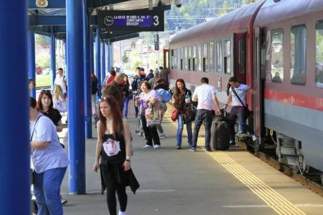 Idee: Şi elevii să meargă gratis cu trenul, ca studenţii