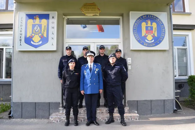 Ucenici din Oltenia şi Moldova la Jandarmeria Braşov