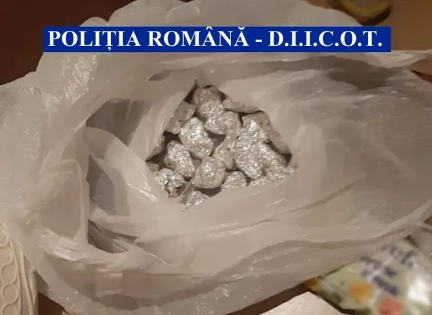 Dealer de droguri la 17 ani
