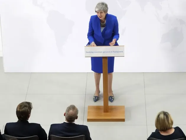 Theresa May ameninţă parlamentul britanic cu stoparea Brexitului