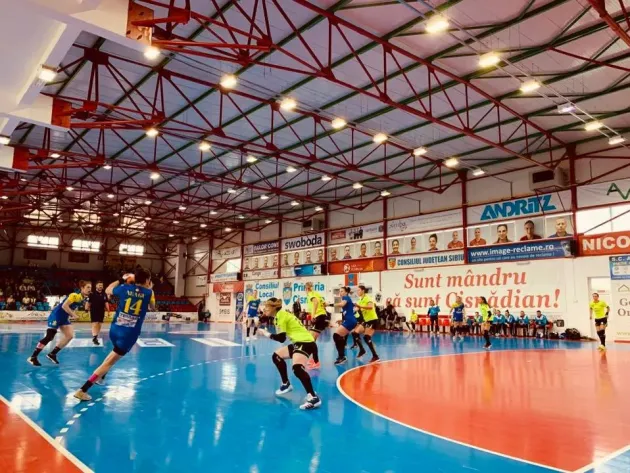 Înfrângere la Cisnădie, calificarea în EHF se joacă în ultima etapă