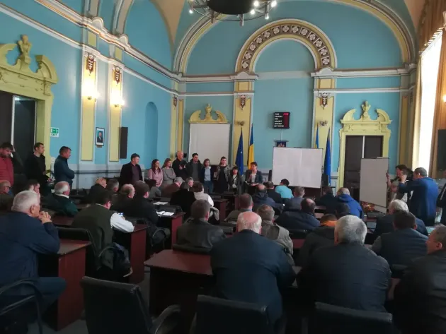 Primarii nu vor parc naţional în Munţii Făgăraş
