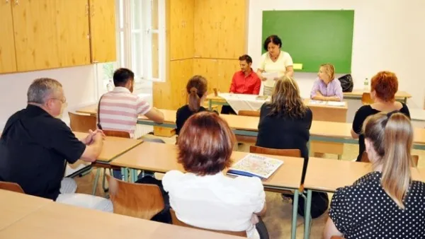 Au început înscrierile la titularizare. 143 de „catedre pline” la Braşov, 600 temporare, 1.397 de fracţii de normă