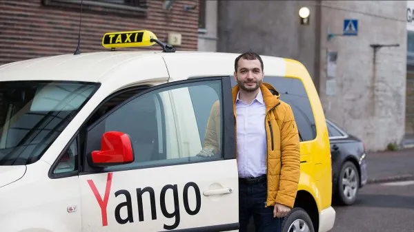 Vin şi ruşii. Piaţa de taxi din România atrage şi Google-ul Rusiei care lansează aici o aplicaţie concurentă pentru Uber sau Clever 