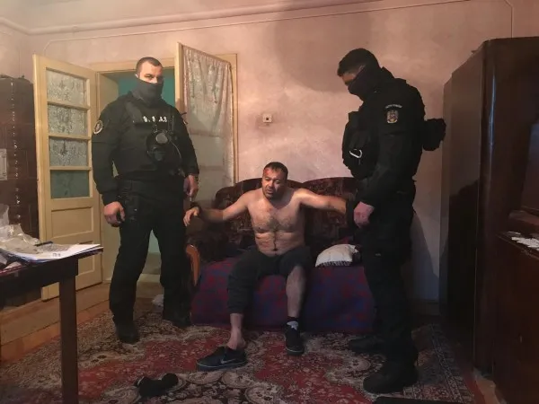 Mesaj instigator de la Godină, după ce ucigaşul poliţistului din Timiş a fost prins