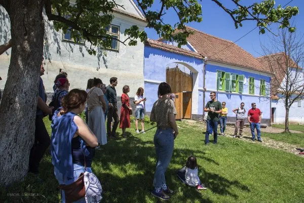 Case transformate în restaurant pentru o săptămână, în Viscri, Saschiz, Meşendorf, Criţ