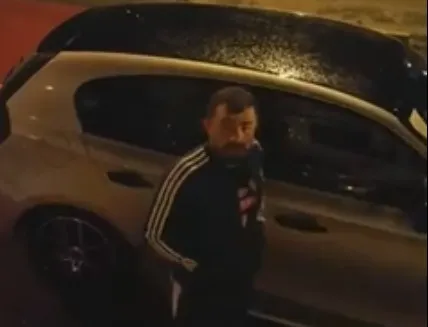 Beat de n-a nimerit strada! Minute bune a condus pe contrasens, s-a „trezit” când a intrat direct în TIR-ul care venea din faţă