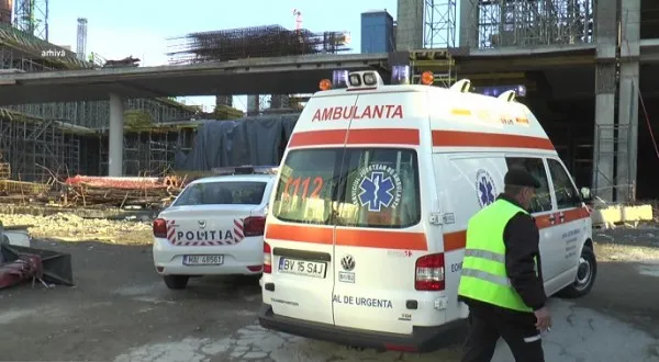 Bărbat căzut de la 5 metri în Centrul Civic, pe şantierul de la AFI