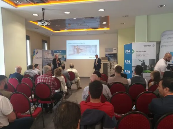 Electrica și mașina electrică, controversa de ieri de la  Brașov. „Ca să alimentezi un autoturism electric ai nevoie de 11 kilowaţi, distribuitorul aprobă 5”