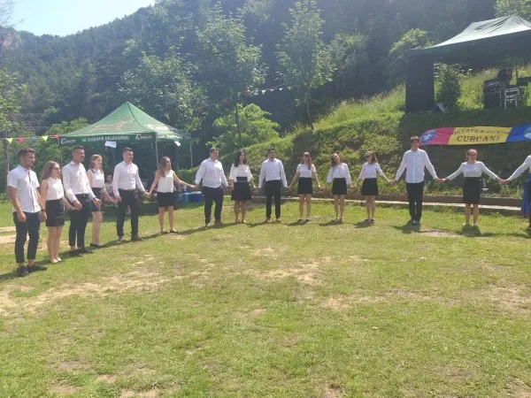 Jocul strămoşesc la Crucea Muşicoiului