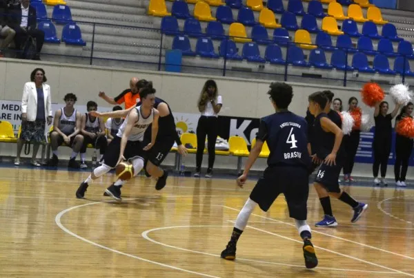 Pentru Meşotă, de 3 x victorie! Partida orgoliilor între Şaguna şi Meşotă, cu un spectacol fascinant în tribune