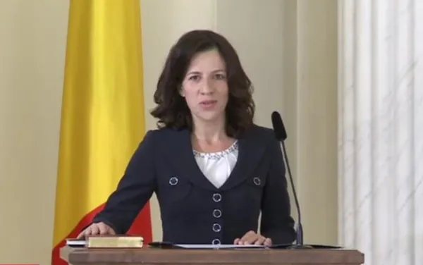 Roxana Mînzatu a depus jurământul