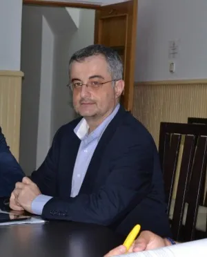 Liberalii au depus legea de modificare a Constituţiei conform rezultatelor referendumului din 26 mai