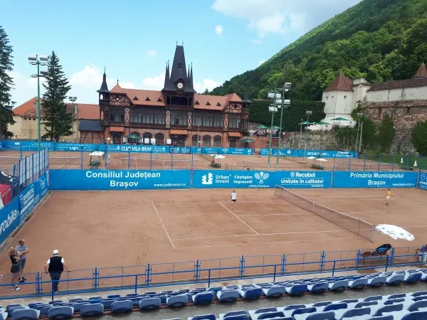 Naţionalele de tenis la copii se dispută la Braşov. Finalele, sâmbătă şi duminică