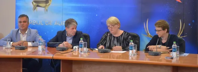 O zi în plus pentru Cerbul de Aur și doi metri în plus pentru comercianții din Piața Sfatului