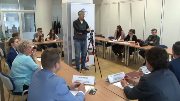 100.000 euro, 90% bani nerambursabili