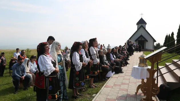 Liturghie arhierească la Schitul de maici de la Augustin