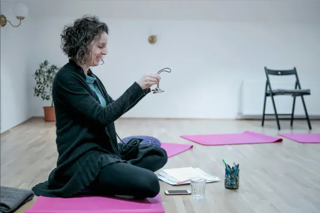 Soţia lui Cioloş vrea să introducă mindfulness în şcoli