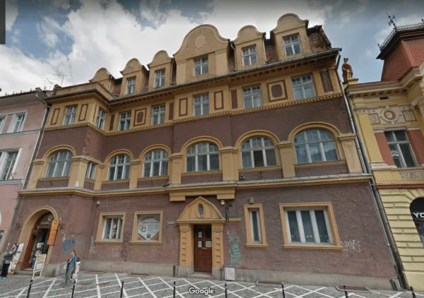 Fostul proprietar al TVS Holding demarează proiectul de transformare a vechiului han Coroana de Aur în hotel