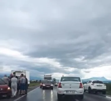 Accident cu patru maşini pe DN 13