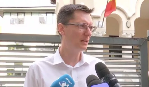 Cu cât este plătit avocatul unui criminal