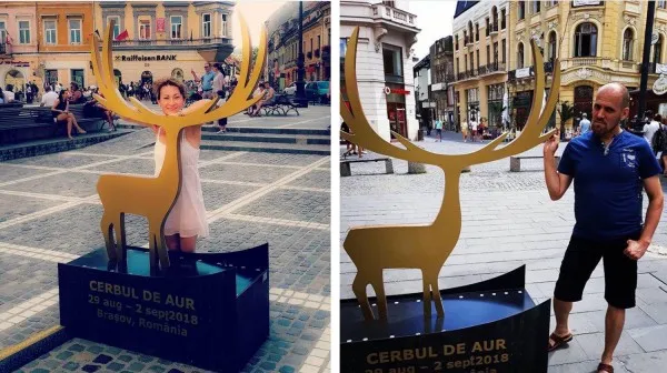„Prinde” în poză Cerbul de Aur şi poţi câştiga bilete la Festival. Mai mulţi „Cerbi” au plecat în caravană prin marile oraşe