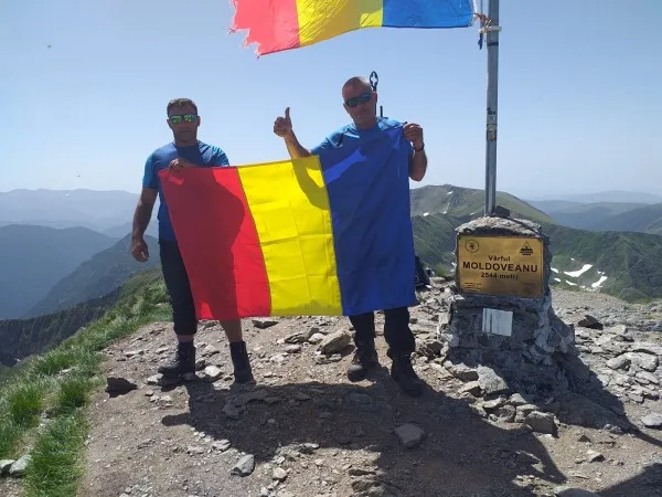 Drapel nou pe „Acoperişul României”