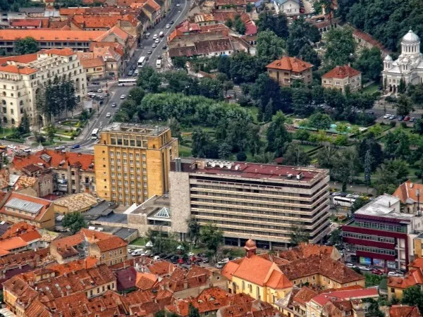 Aripa veche a Hotelului Aro Palace va avea o nouă faţă