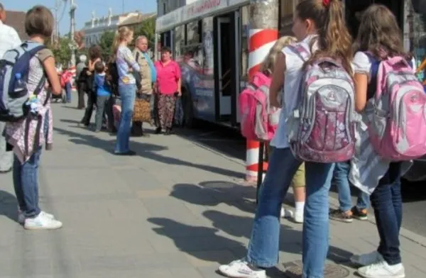 Municipalitatea va testa RATBV-ul şcolar 