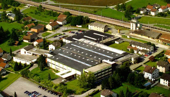 O companie care produce scule pentru industria lemnului construieşte o hală de producţie pe Bulevardul Griviţei