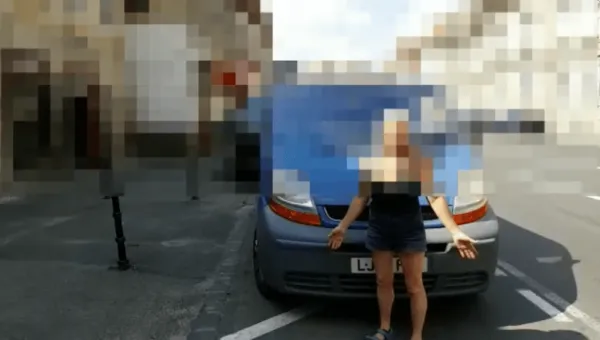 Tupeu de aşa-zis „organ de poliţie”, care a blocat poarta unui braşovean: „Lasă că îl bag pe computer şi o să plece în străinătate… când o să vină pe la mine!”