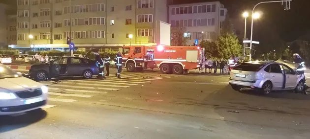 Ca la spectacol: „Mașinile-popice” de la Calea București cu Uranus