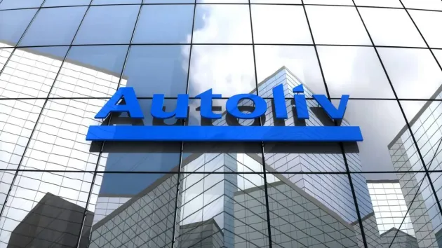 Autoliv anunţă disponibilizări majore la nivel mondial