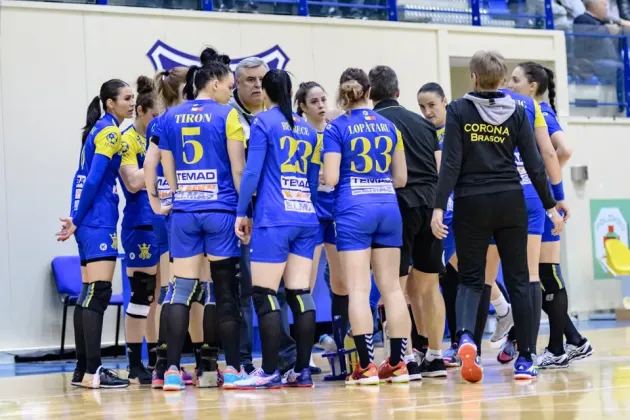 În turul doi al Cupei EHF