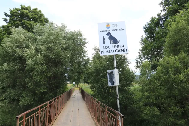 Parc pentru animale de companie, vandalizat la două săptămâni de la inaugurare