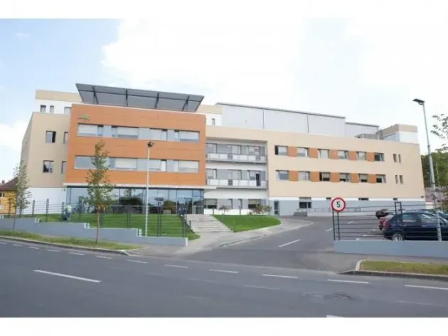 Firmele care administrează spitalul privat de Oncologie din Braşov anunţă că au ieşit din insolvenţă