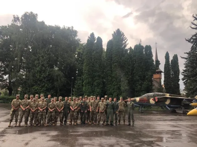 200 de locuri disponibile în acest an la Academia Forţelor Aeriene
