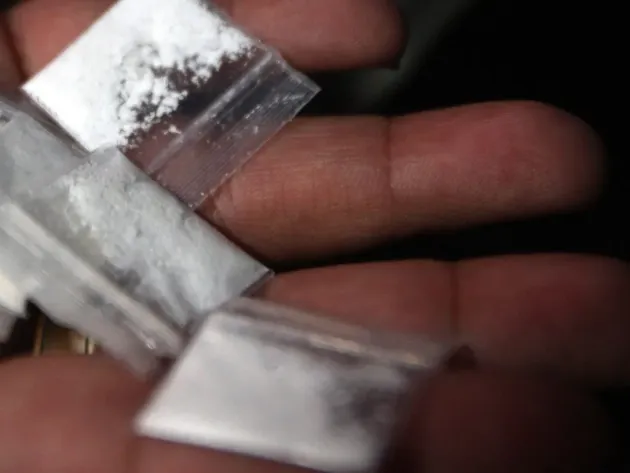 Vindeau gramul de cocaină cu 100 de euro
