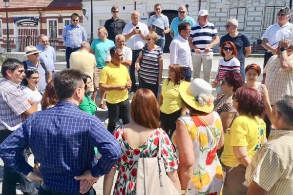 PNL Brașov, 67.000 de semnături pentru Klaus Iohannis