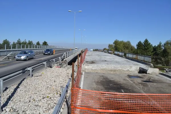 Mai scump decât unul nou. Costul reabilitării vechiului Pasaj Fartec va ajunge la aproape 20 de milioane de lei, după ce se vor plăti lucrări suplimentare ce depăşesc 9 milioane de lei