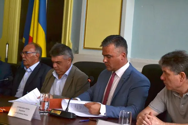Modernizarea „drumului de pe sub munte”, o investiţie aşteptată de zeci de mii de locuitori din Ţara Făgăraşului