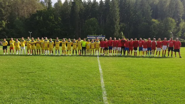 Fotbal dar mai ales poveşti şi amintiri, la „clasicul” Chimica-Bucegi