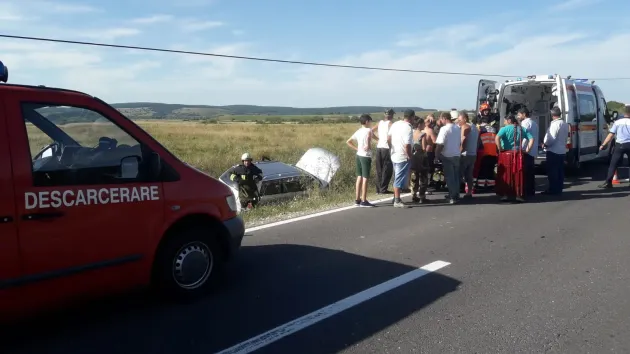 Accident pe DN1S: Aruncat de pe şosea