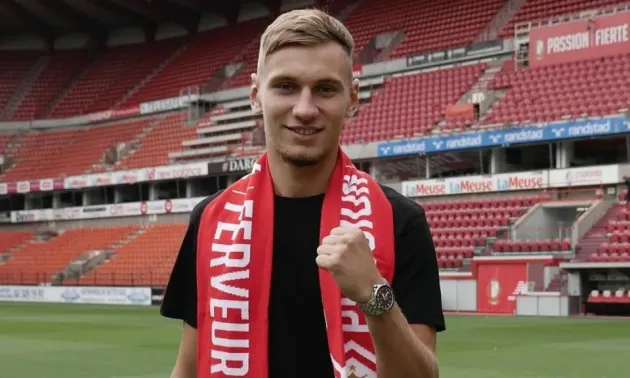 Denis Drăguş a semnat cu Standard Liege