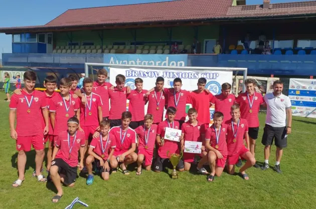 Dinamo şi Concordia Chiajna, învingătoare la categoriile U15 şi U14 de la Braşov Junior’s Cup