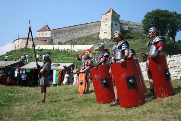 10 ani de reconstituire istorică la Râşnov