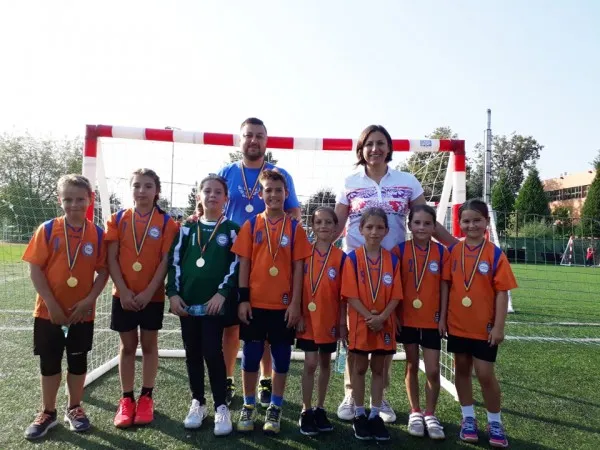 Echipa de babyhandbal a Şcolii Gimnaziale 11, în premieră la Festivalul Naţional