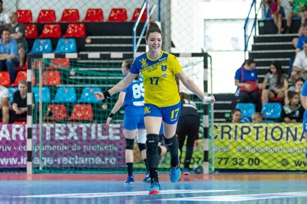Alicia Gogîrlă şi Andreea Bujor, la lotul de tineret